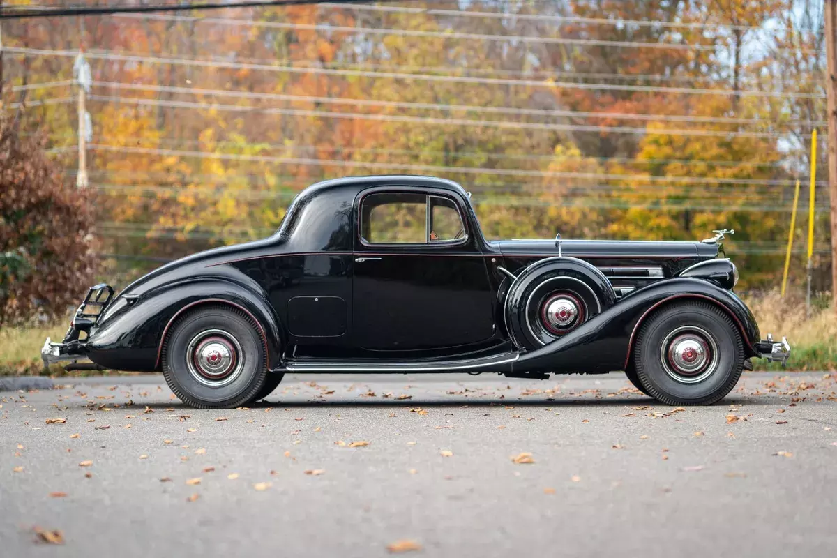 1937 Packard Model 1507