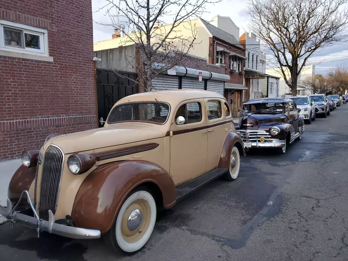 1937 Plymouth DeLuxe deluxe