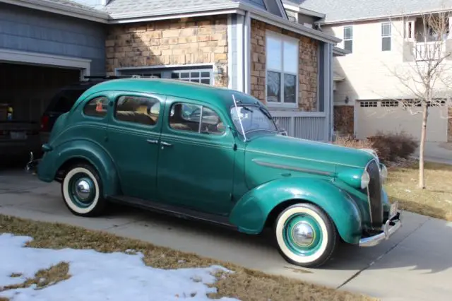 1937 Plymouth P4