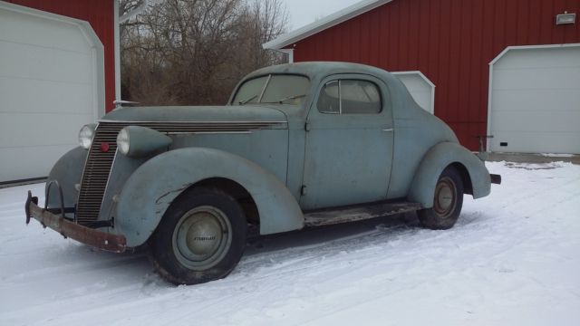 1937 Studebaker Dictator