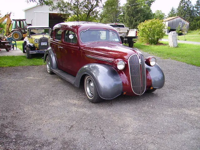 1937 Plymouth P4