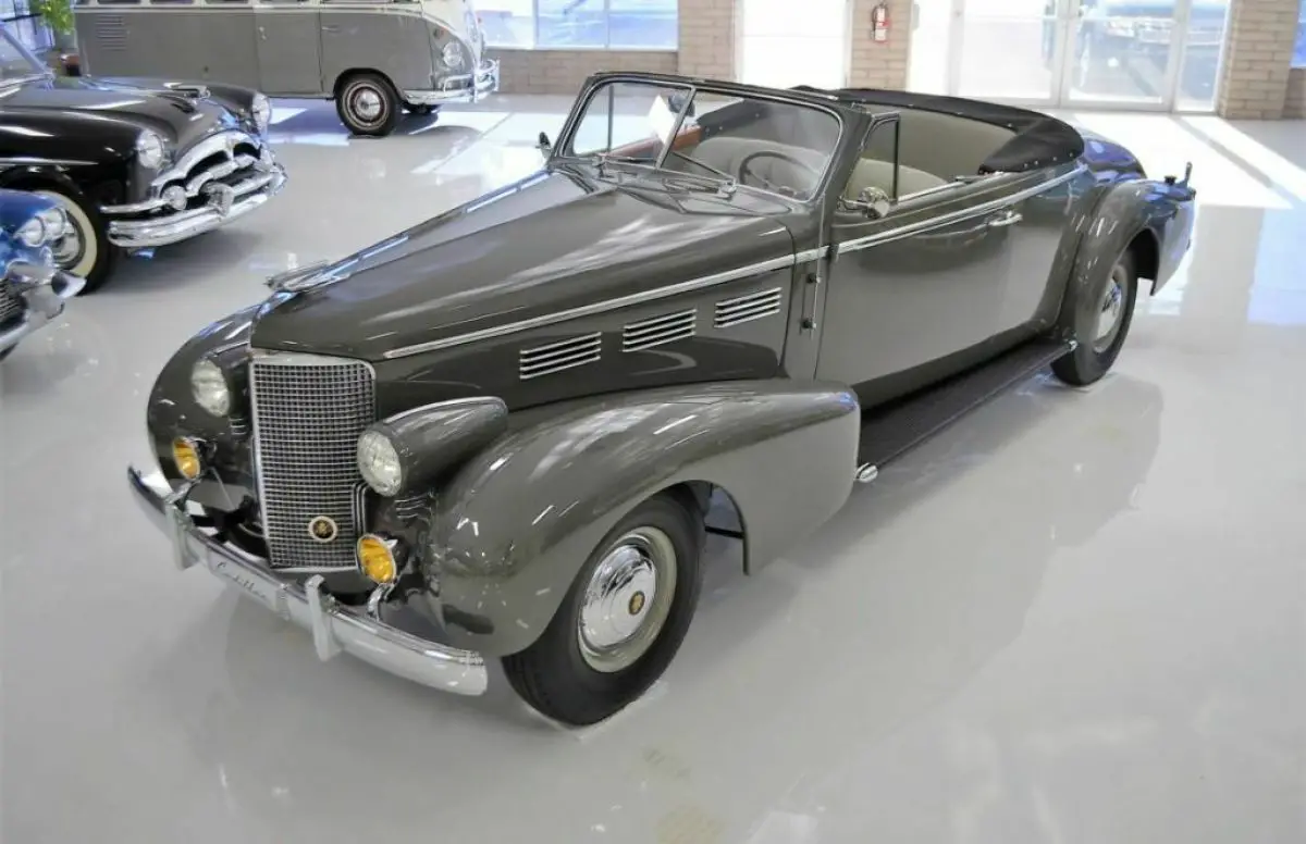 1938 Cadillac Series 75 V-8