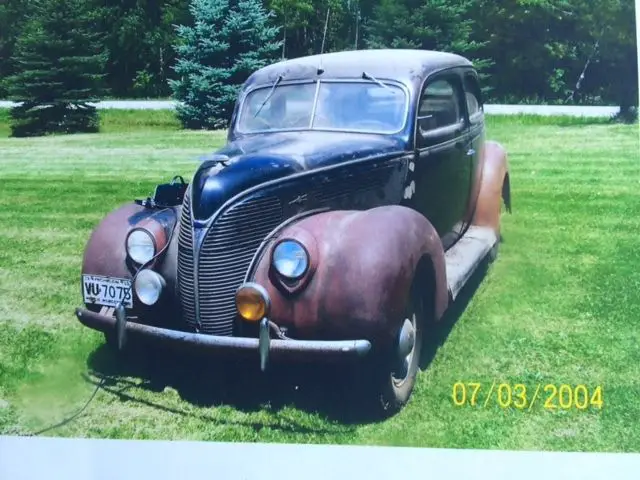 1938 Ford DeLuxe Standard Tudor