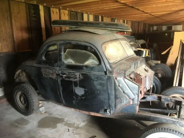 1938 Ford Standard 5 Window Coupe