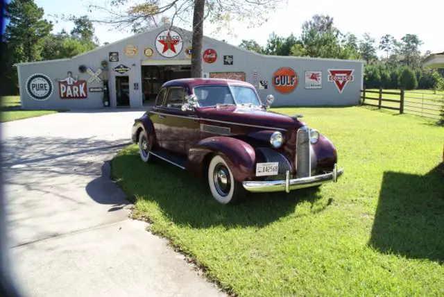 1939 Cadillac COUPE