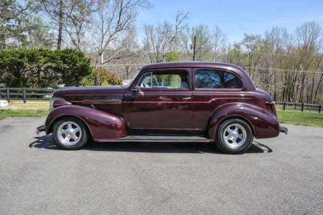 1939 Chevrolet Master Deluxe Town Sedan