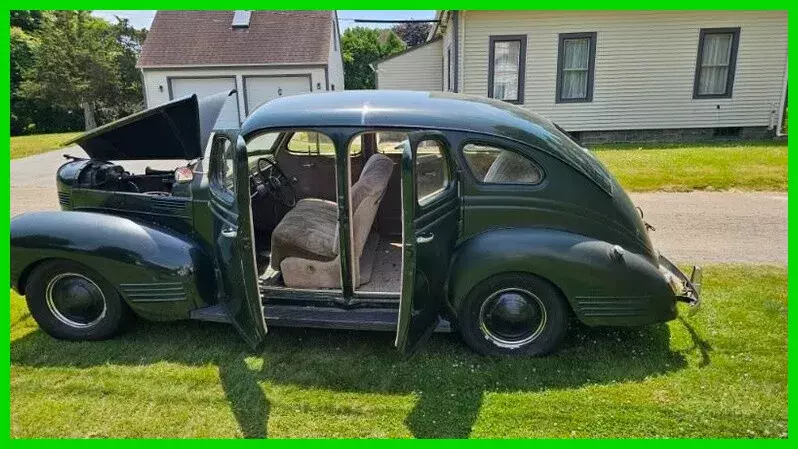 1939 Dodge D11 Deluxe Luxury Liner Sedan