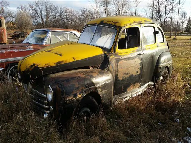 1939 Ford 4 Door Sedan --