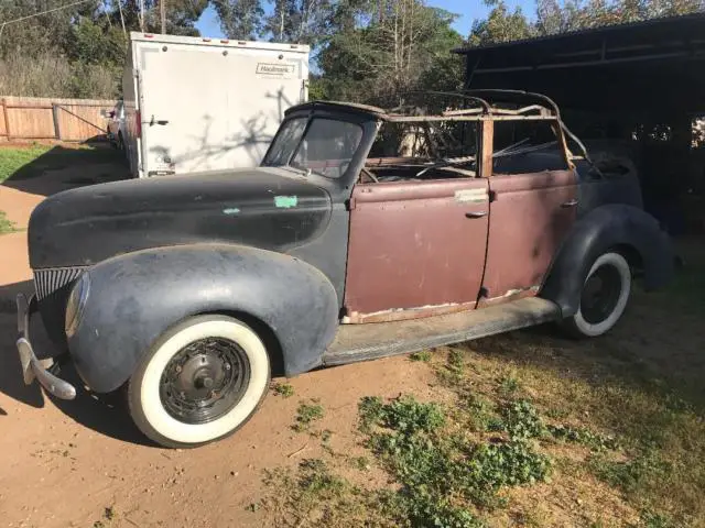 1939 Ford convertible sedan deluxe