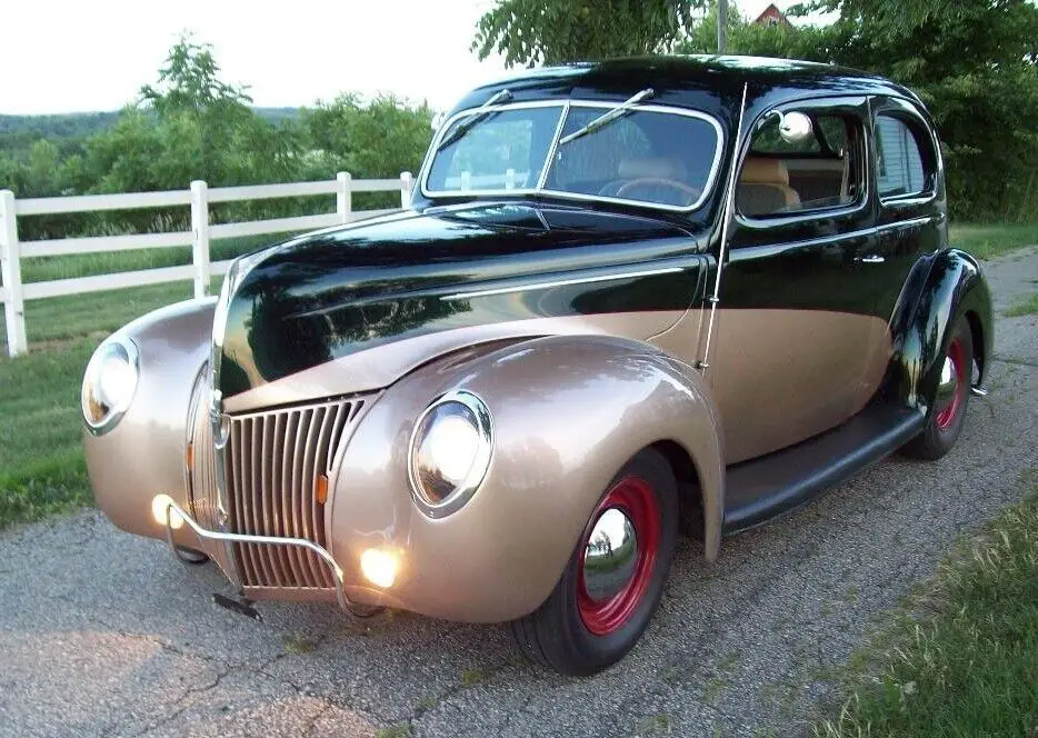 1939 Ford Deluxe