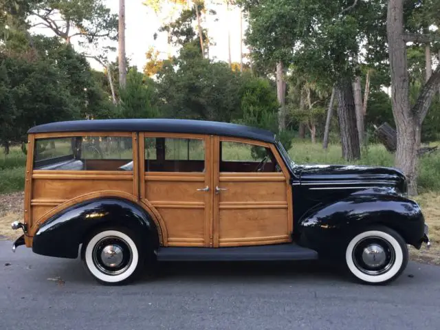 1939 Ford Deluxe Station Wagon