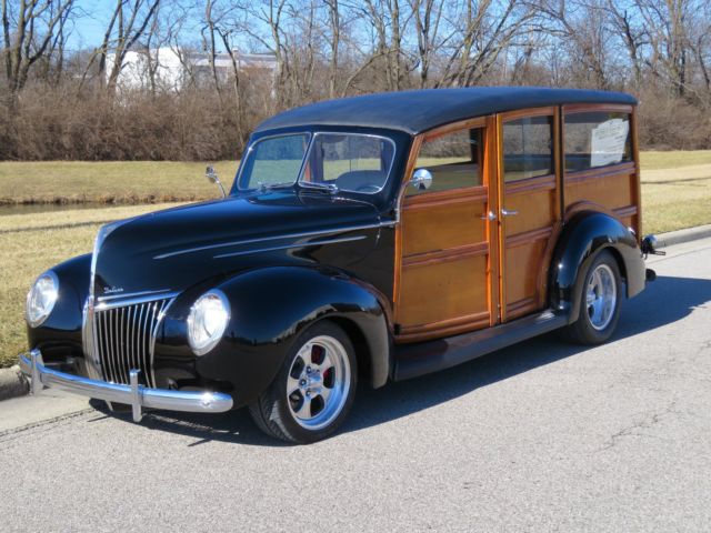 1939 Ford Deluxe Woody