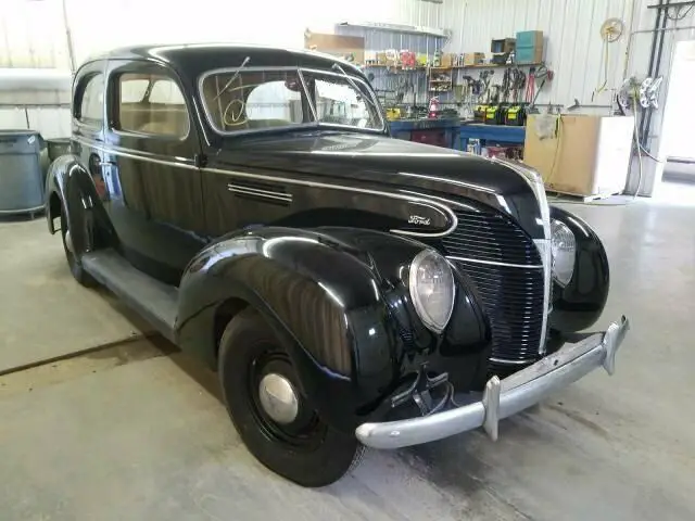 1939 Ford Model 18 CLEAN TITLE, WELL MAINTAINED, GARAGE KEPT