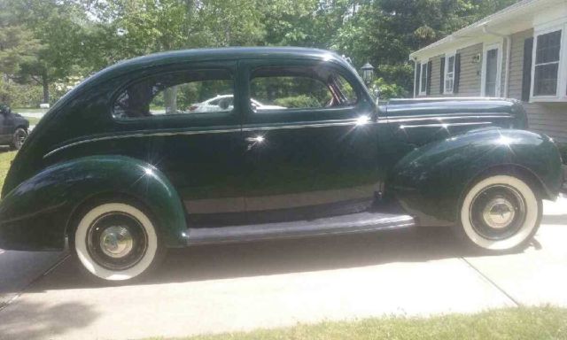 1939 Ford Sedan