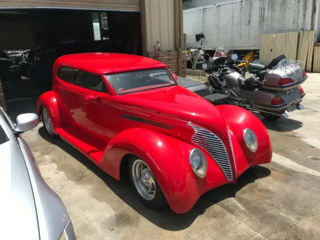 1939 Ford HOT ROD