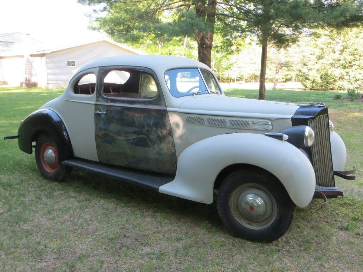 1939 Packard Model 1700