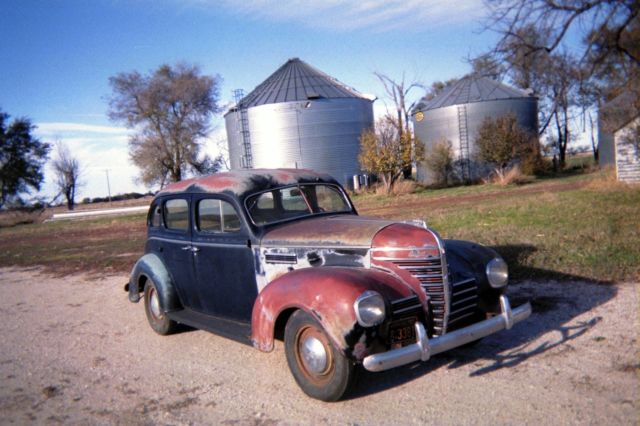 1939 Plymouth P-8 deluxe p-8