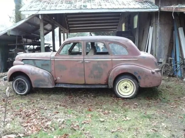 1939 Pontiac 4 dr sedan