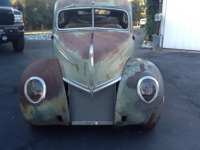 1939 Ford sedan deluxe