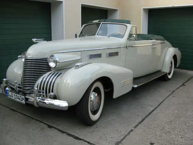 1940 Cadillac Fleetwood Big Series 40-7567 convertible