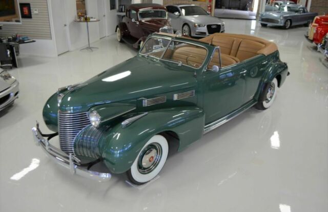 1940 Cadillac Series 62 Convertible Sedan --