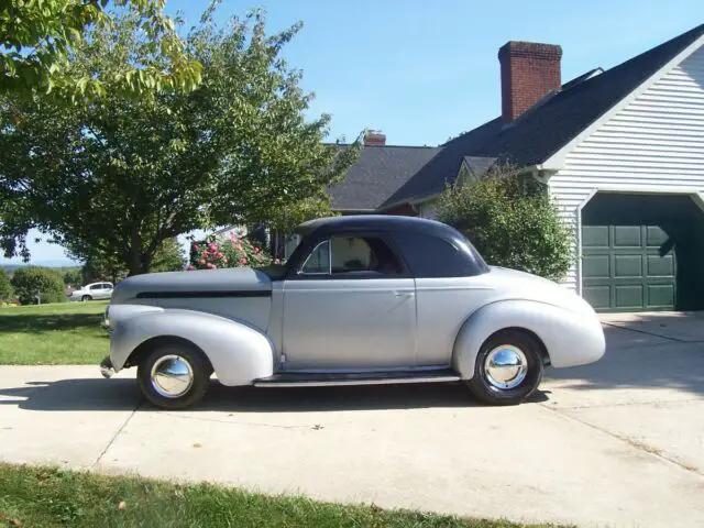 1940 Chevrolet Special Deluxe leather