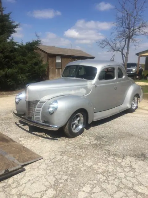 1940 Ford 2 door coupe