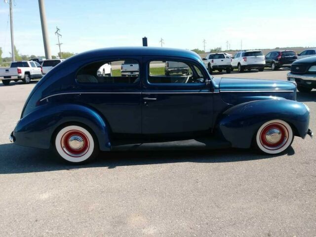 1940 Ford Deluxe --