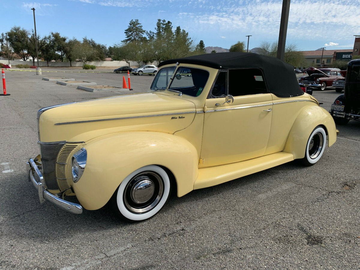 1940 Ford Deluxe