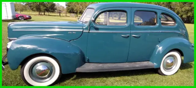 1940 Ford 4 Door Sedan