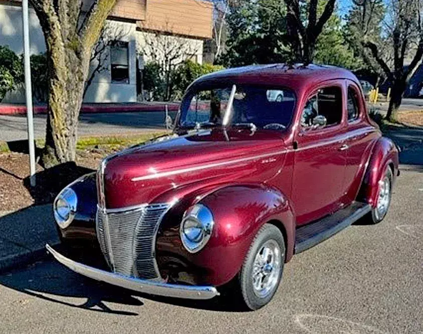 1940 Ford Deluxe Business Coupe