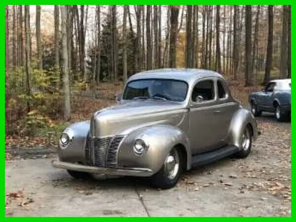 1940 Ford Deluxe