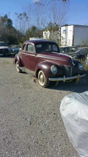 1940 Ford Deluxe