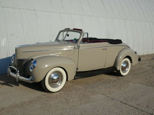 1940 Ford Deluxe CONVERTIBLE