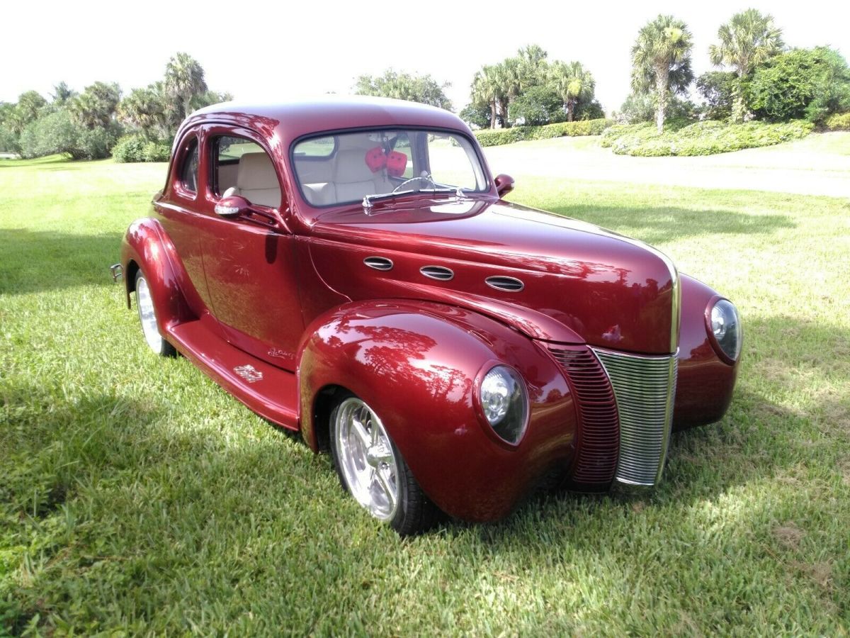 1940 Ford Deluxe Custom Street Rod