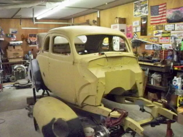 1940 Ford Deluxe