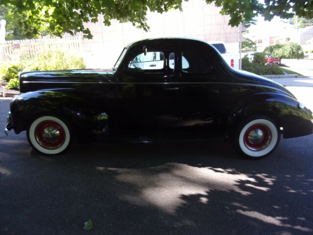 1940 Ford Deluxe