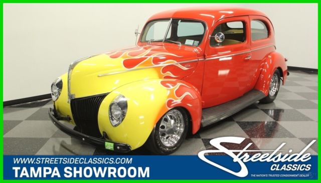 1940 Ford Sedan