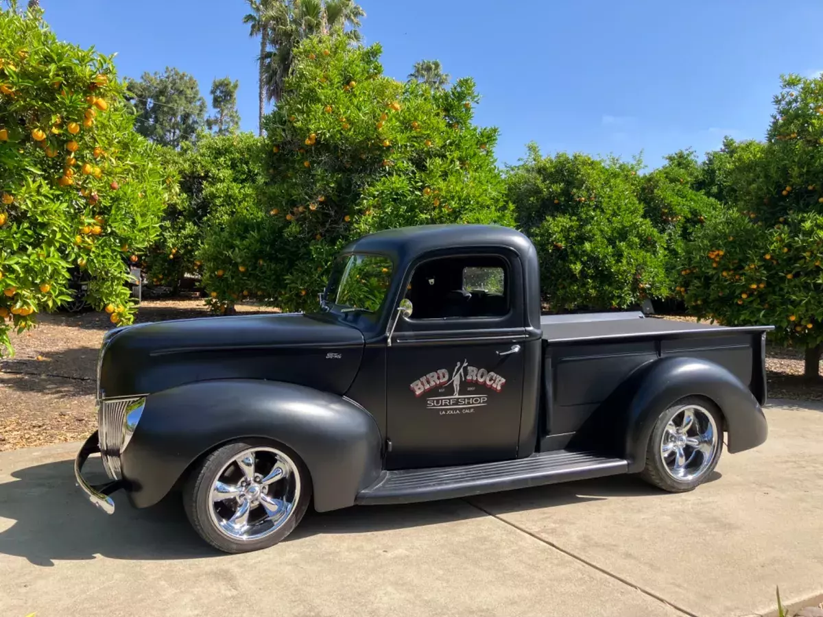 1940 Ford Classic Street-Rod Pick-Up Truck