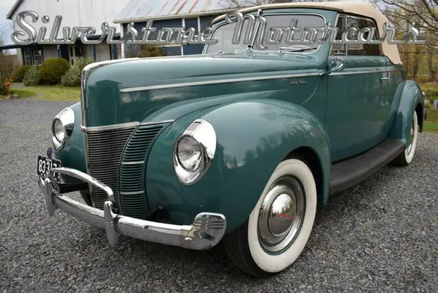 1940 Ford Deluxe