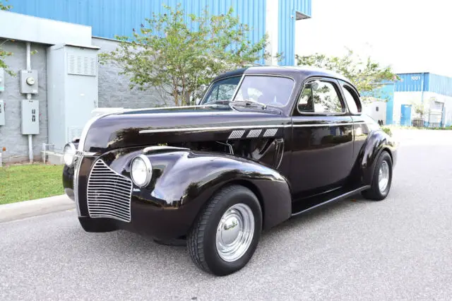 1940 Pontiac Deluxe Custom 