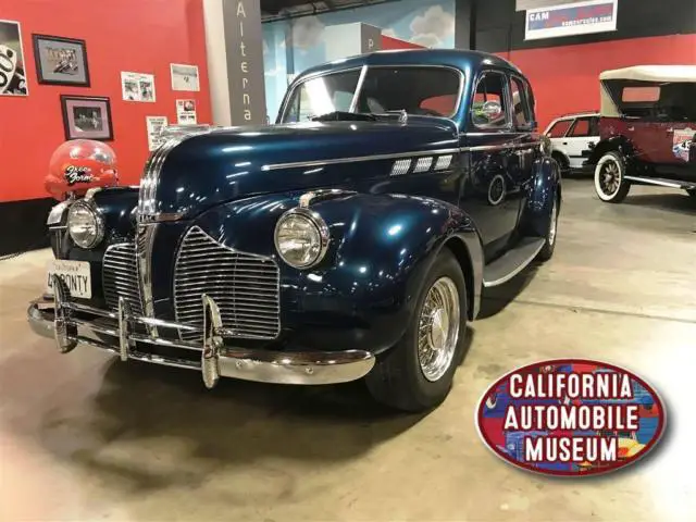 1940 Pontiac Deluxe --