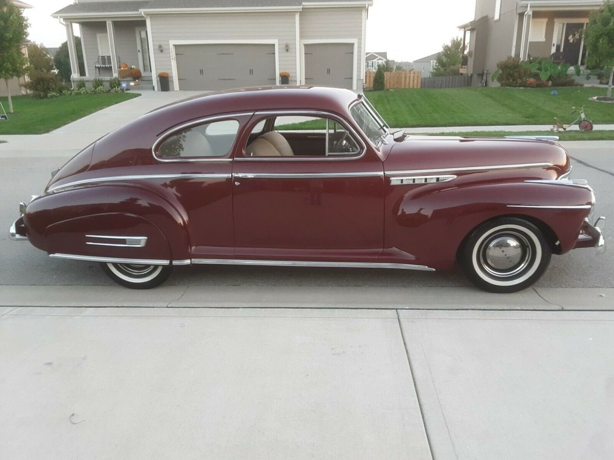 1941 Buick Special 46S Sedanette