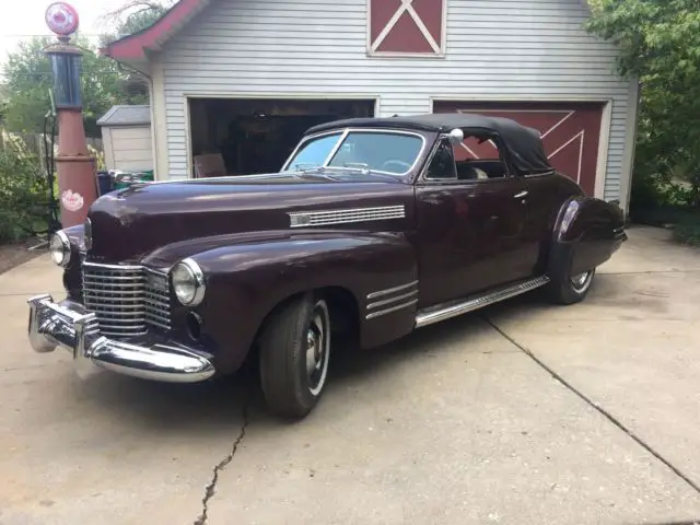 1941 Cadillac Fleetwood leather