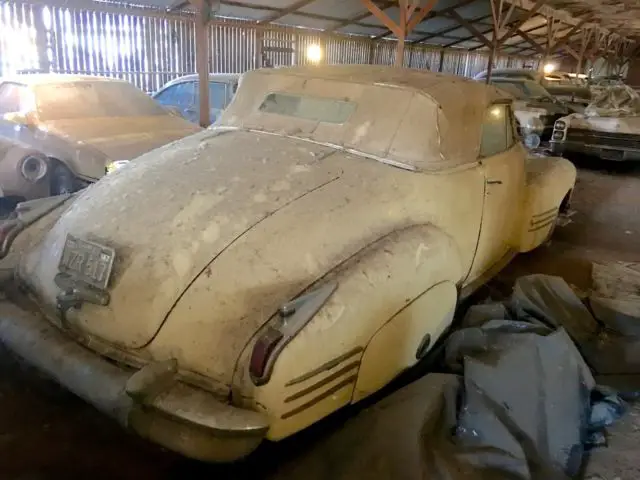 1941 Cadillac CONVERTIBLE