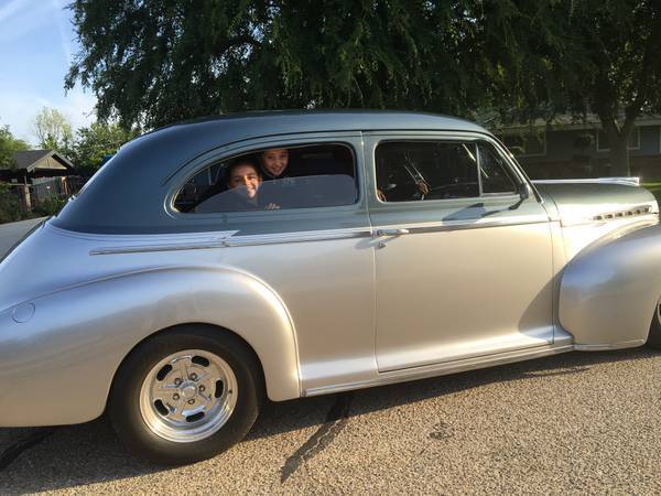 1941 Chevrolet Deluxe coupe 2 door