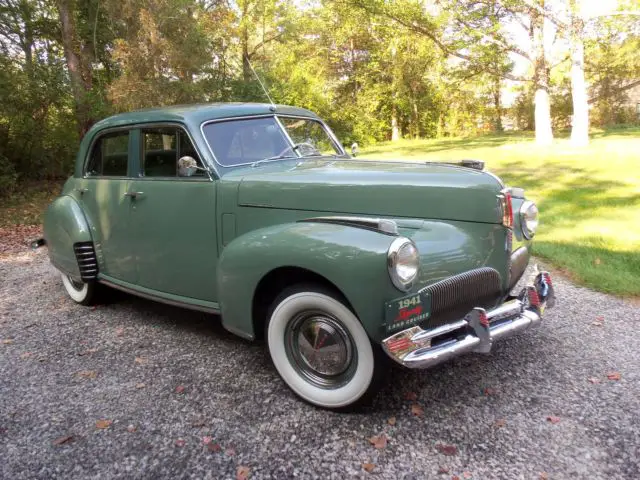 1941 Studebaker Commander Skyway