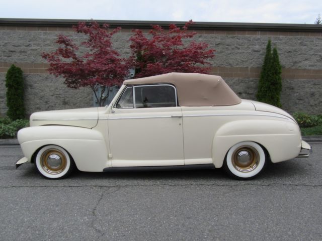 1941 Ford Deluxe