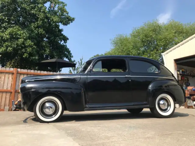 1941 Ford Deluxe stainless