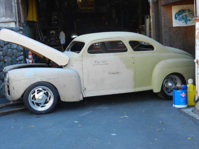 1941 Ford sedan